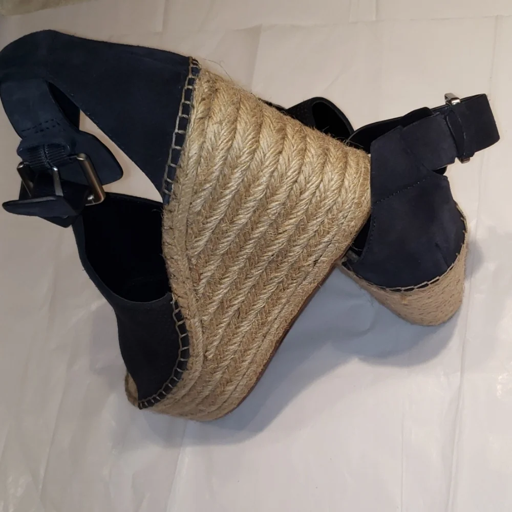 Marc Fisher New Sandal Perf Suede Wedge NWOT Women's 10